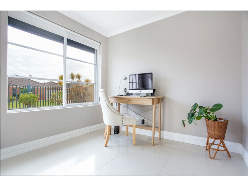 16 Admiralty Road, Jindalee WA 6036