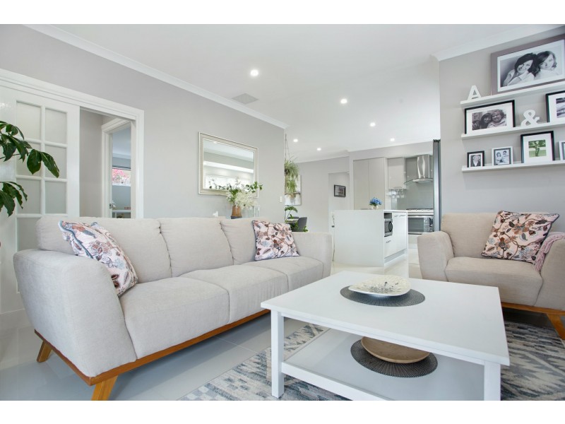 16 Admiralty Road, Jindalee WA 6036