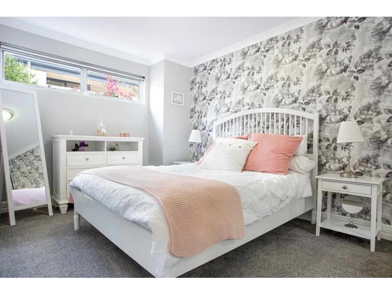 16 Admiralty Road, Jindalee WA 6036