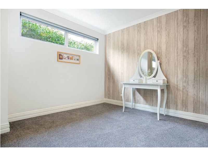 16 Admiralty Road, Jindalee WA 6036