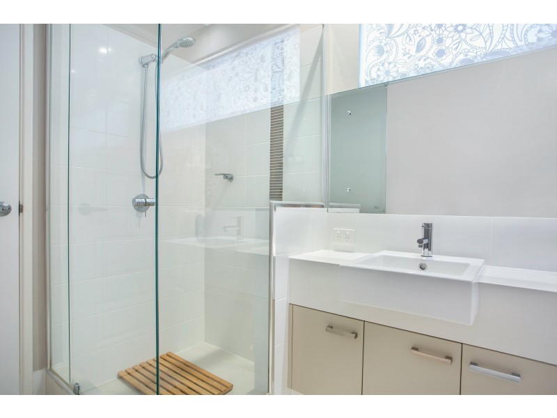 16 Admiralty Road, Jindalee WA 6036