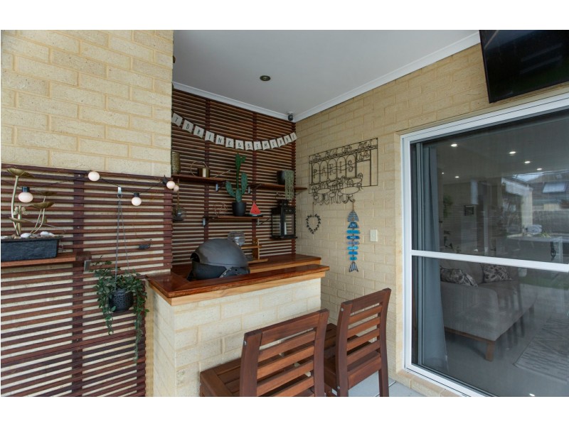 16 Admiralty Road, Jindalee WA 6036