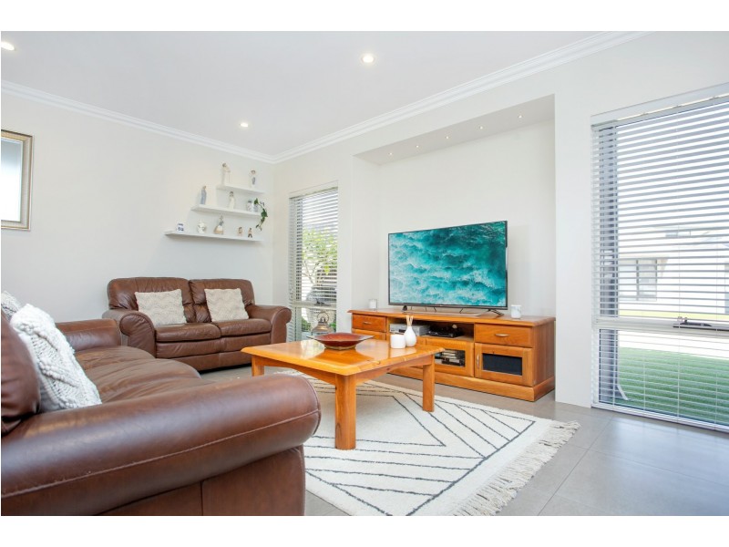 28/146 St Andrews Drive, Yanchep WA 6035