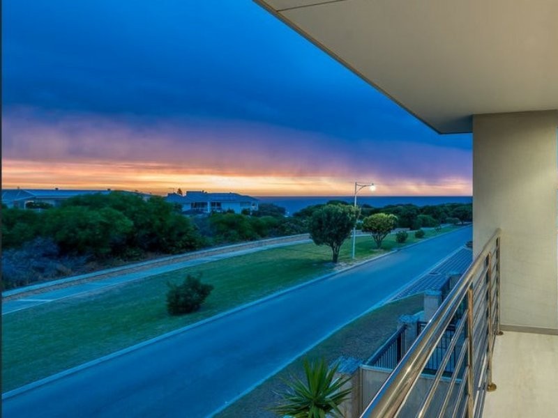 34 Beachside Drive, Burns Beach WA 6028