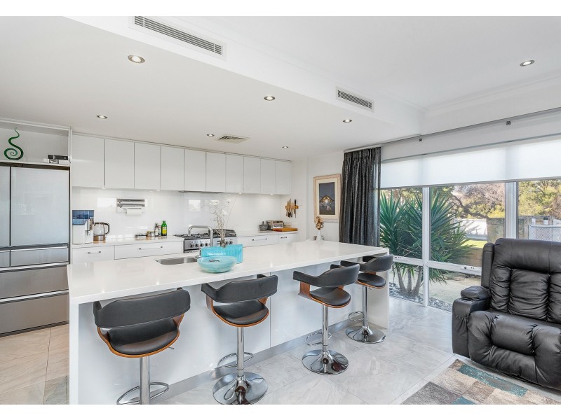 34 Beachside Drive, Burns Beach WA 6028