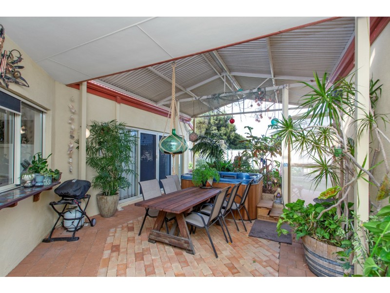 12 Benbulben Rise, Yanchep WA 6035