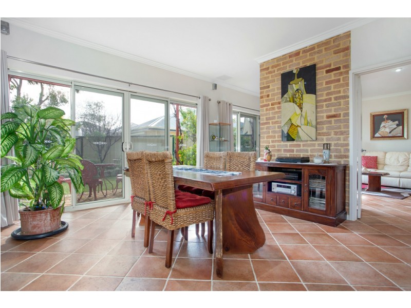 12 Benbulben Rise, Yanchep WA 6035