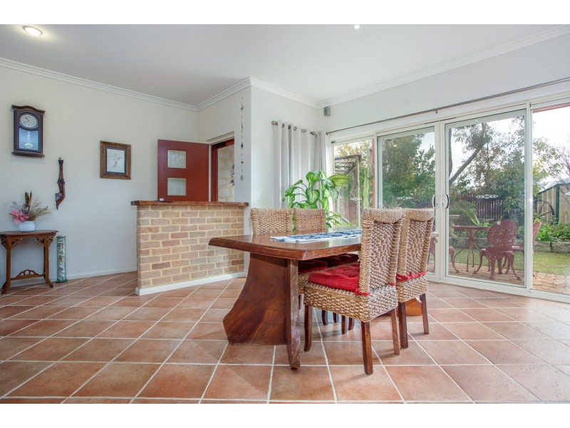 12 Benbulben Rise, Yanchep WA 6035