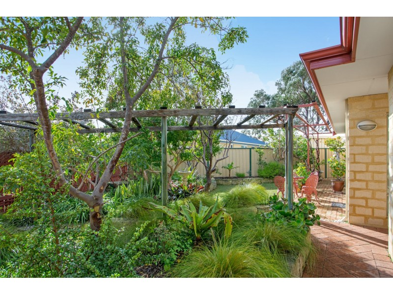 12 Benbulben Rise, Yanchep WA 6035