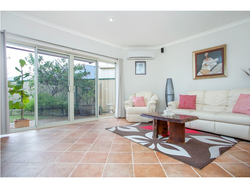 12 Benbulben Rise, Yanchep WA 6035