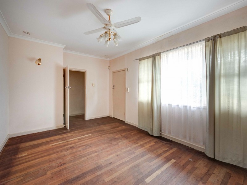 8 Rotherfield Road, Westminster WA 6061