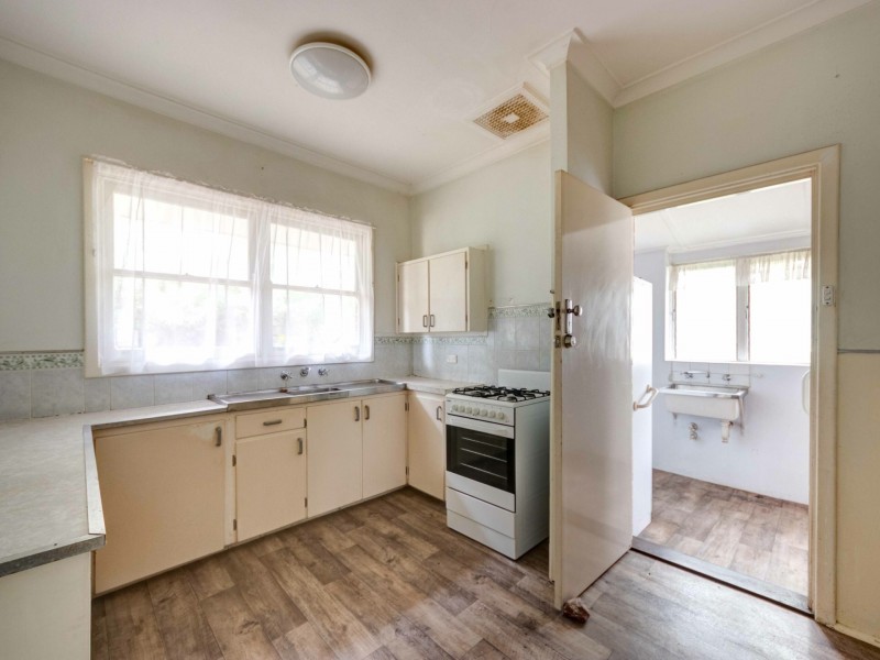 8 Rotherfield Road, Westminster WA 6061