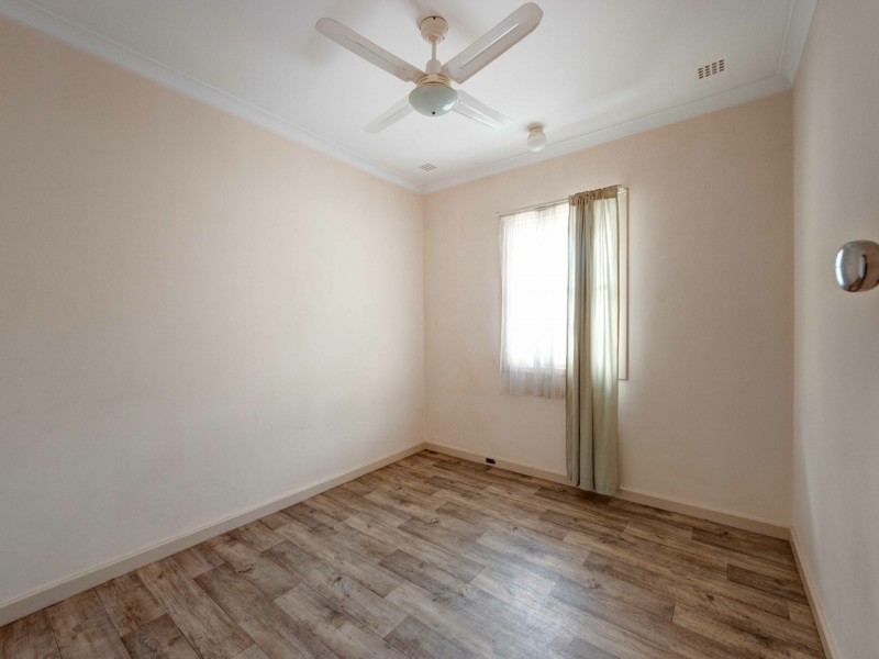 8 Rotherfield Road, Westminster WA 6061