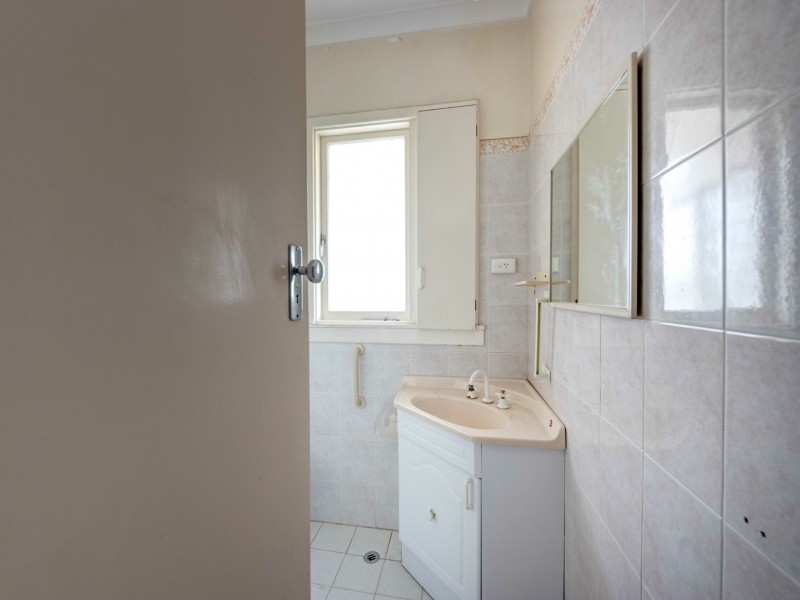 8 Rotherfield Road, Westminster WA 6061