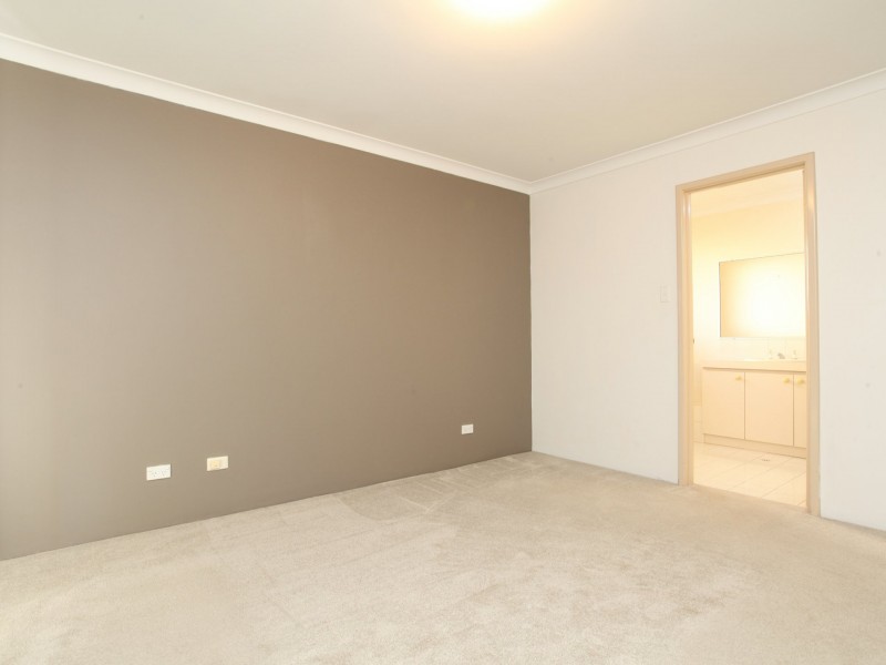 7 Meadow Place, Hocking WA 6065