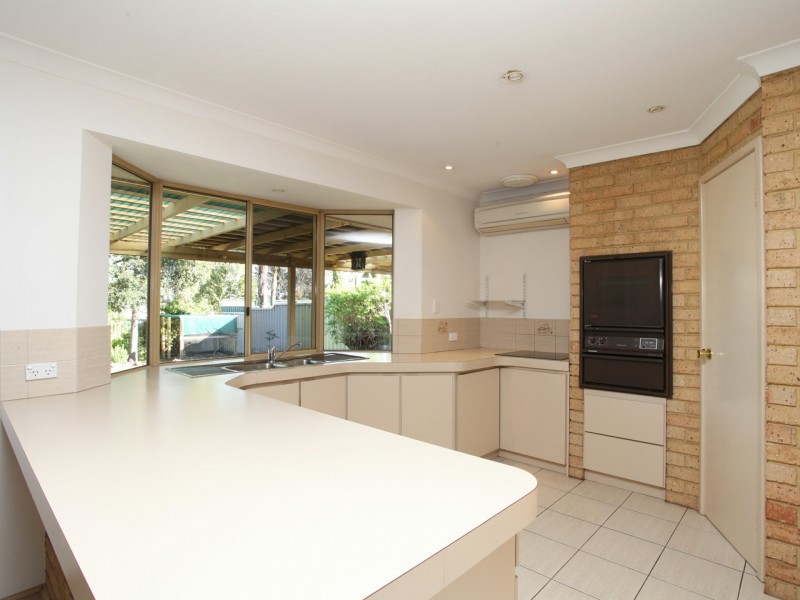 7 Meadow Place, Hocking WA 6065