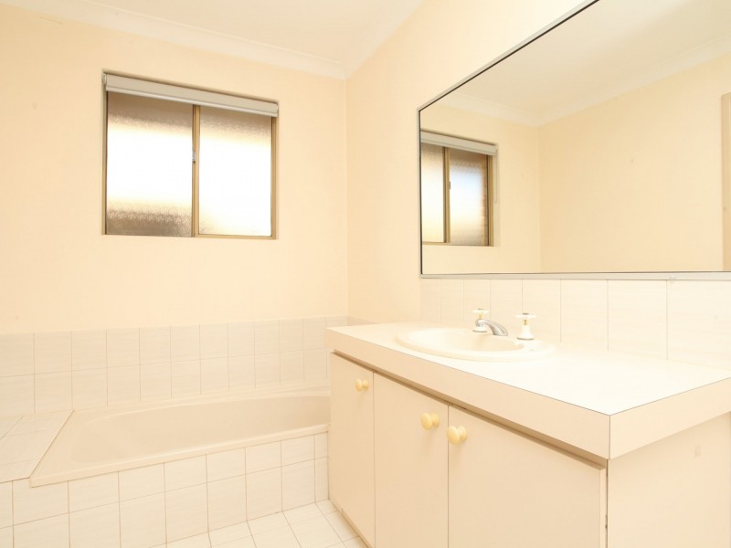 7 Meadow Place, Hocking WA 6065