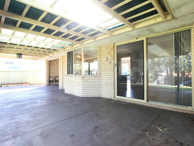 7 Meadow Place, Hocking WA 6065