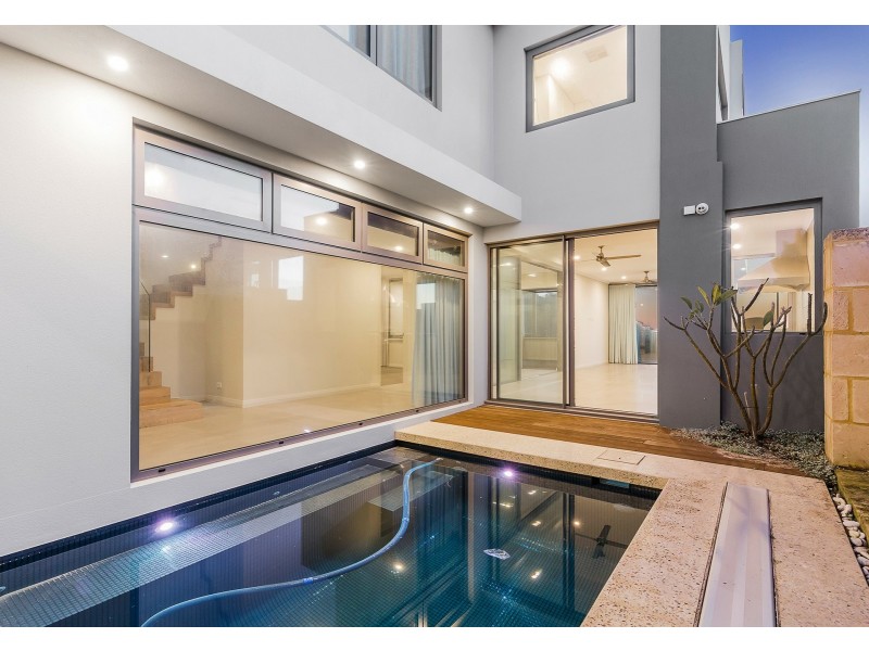 88 Beachside Drive, Burns Beach WA 6028