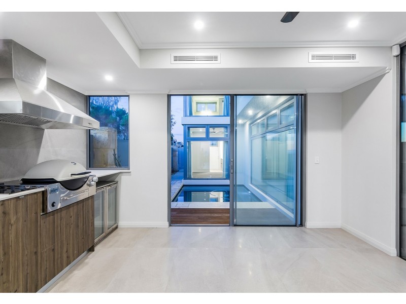 88 Beachside Drive, Burns Beach WA 6028