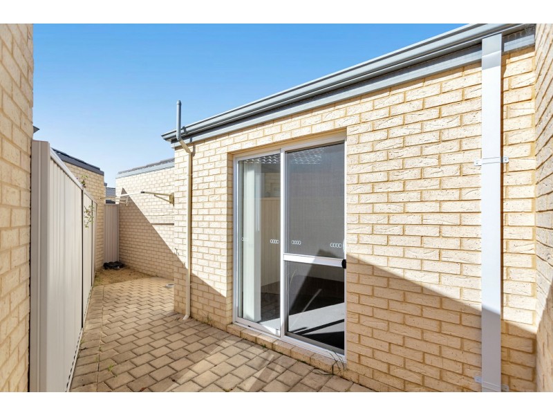 18 Blackrock Avenue, Butler WA 6036