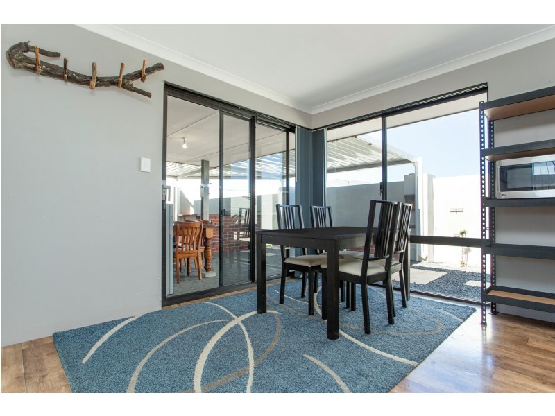 18 Trethowan Promenade, Alkimos WA 6038