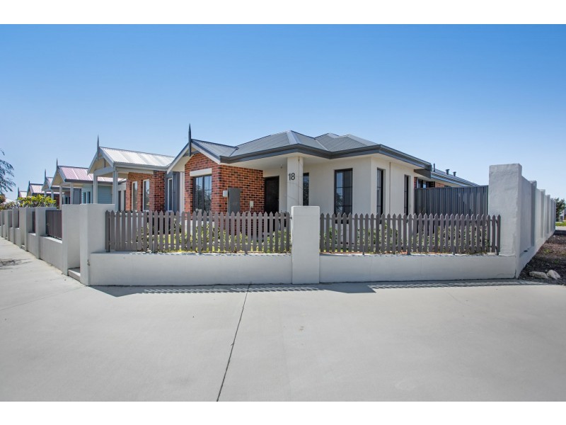 18 Trethowan Promenade, Alkimos WA 6038