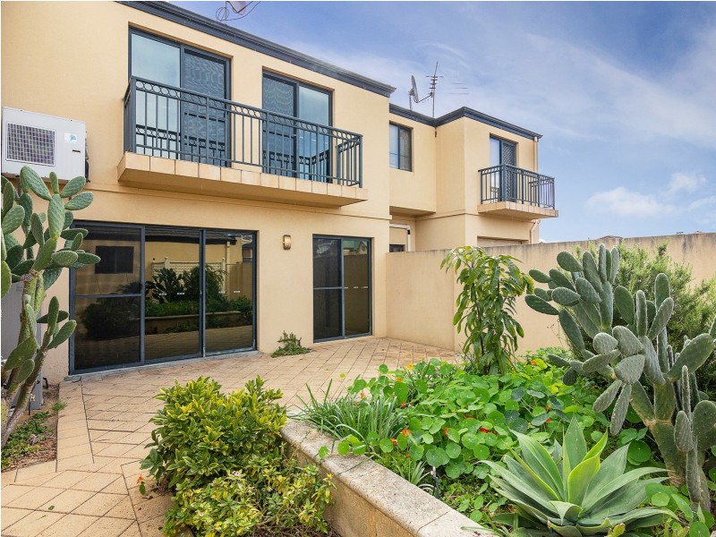2/51 Grand Boulevard, Joondalup WA 6027
