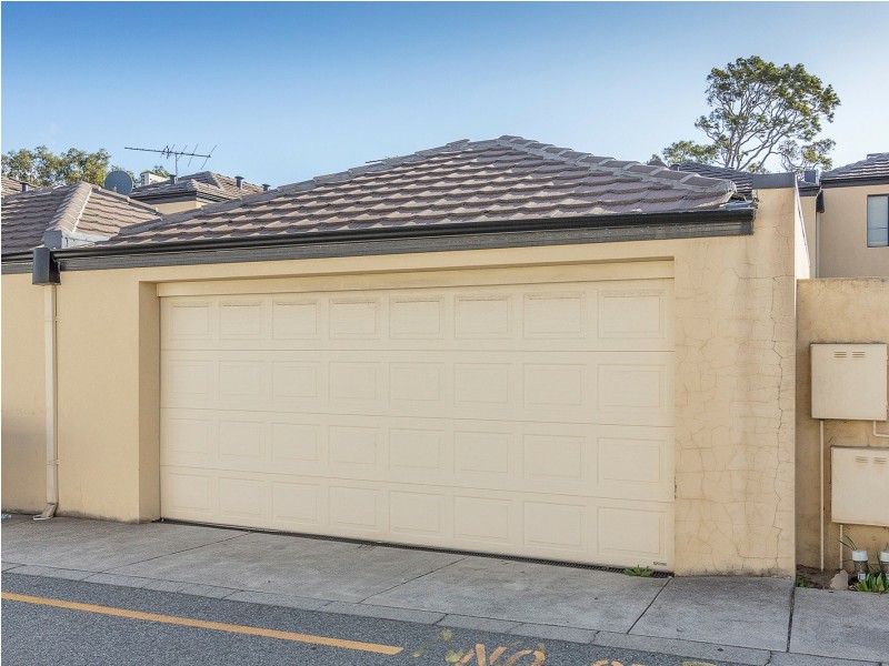 2/51 Grand Boulevard, Joondalup WA 6027