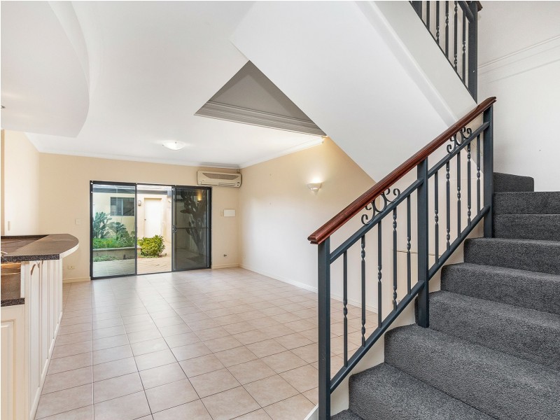 2/51 Grand Boulevard, Joondalup WA 6027