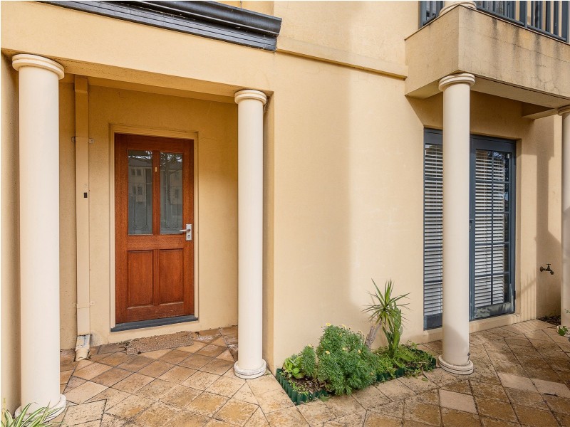 2/51 Grand Boulevard, Joondalup WA 6027