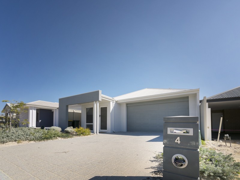 4 Rock Way, Alkimos WA 6038