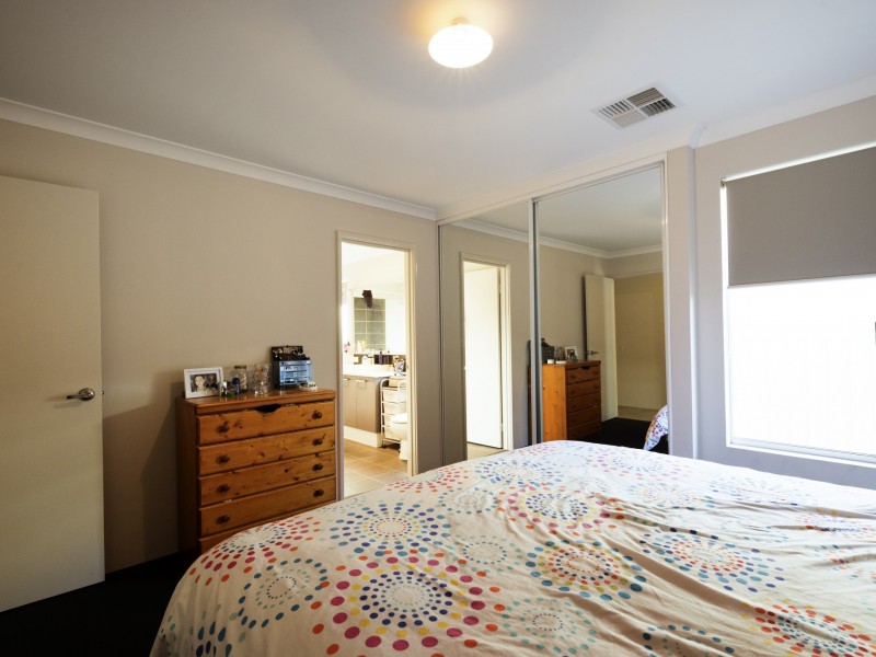 4 Rock Way, Alkimos WA 6038