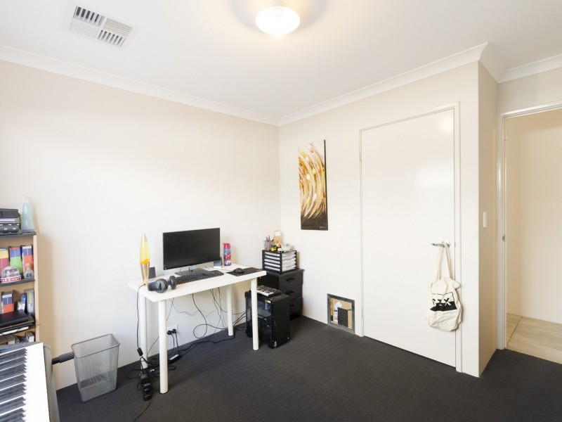 4 Rock Way, Alkimos WA 6038