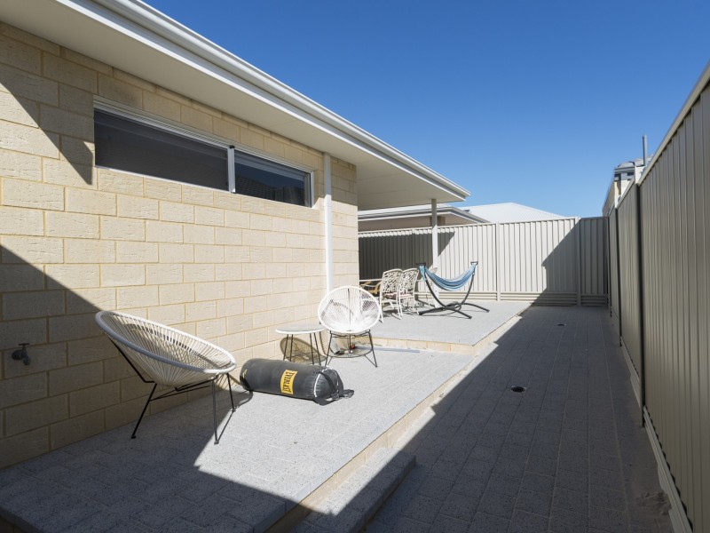 4 Rock Way, Alkimos WA 6038