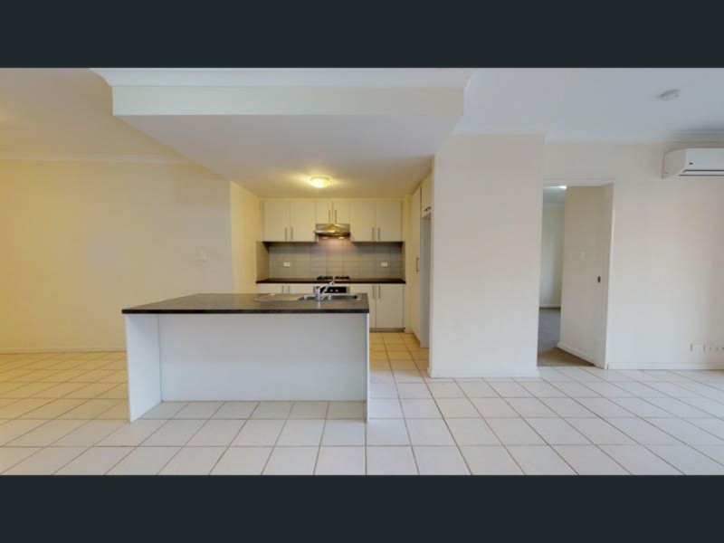 14/5 Eastleigh Loop, Currambine WA 6028