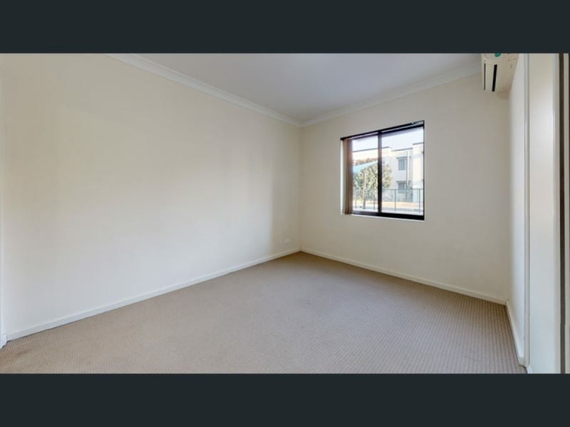 14/5 Eastleigh Loop, Currambine WA 6028