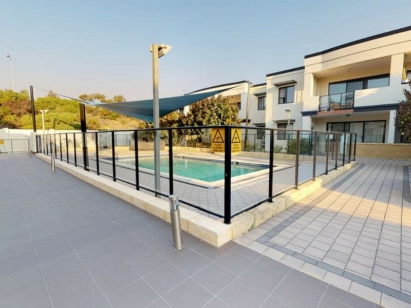 14/5 Eastleigh Loop, Currambine WA 6028