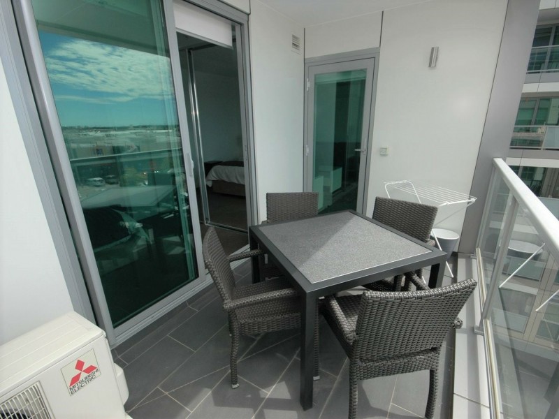 405/17 Malata Crescent, Success WA 6164