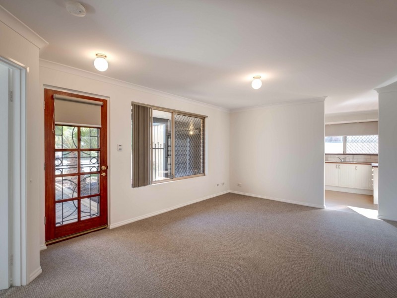 76 St Barnabas Boulevard, Quinns Rocks WA 6030