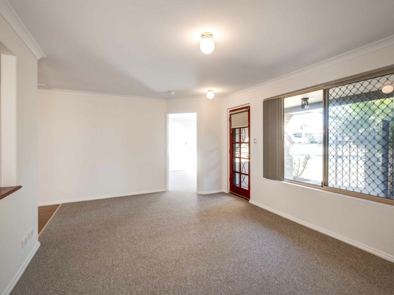 76 St Barnabas Boulevard, Quinns Rocks WA 6030