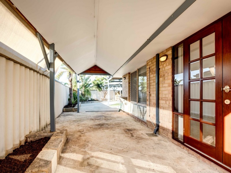 76 St Barnabas Boulevard, Quinns Rocks WA 6030