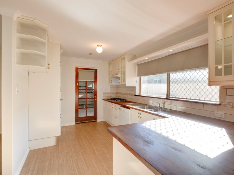 76 St Barnabas Boulevard, Quinns Rocks WA 6030