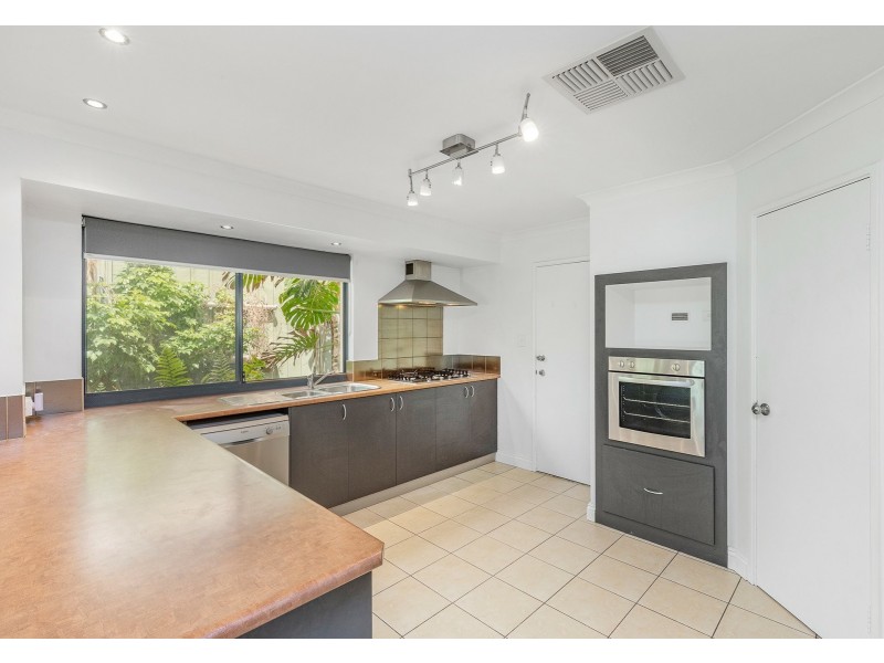 27 Sugarloaf Close, Merriwa WA 6030