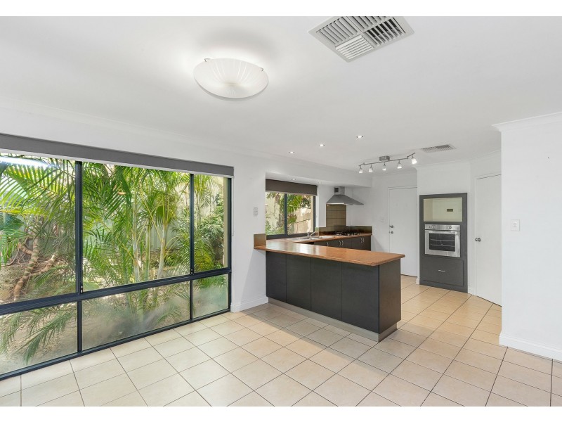 27 Sugarloaf Close, Merriwa WA 6030