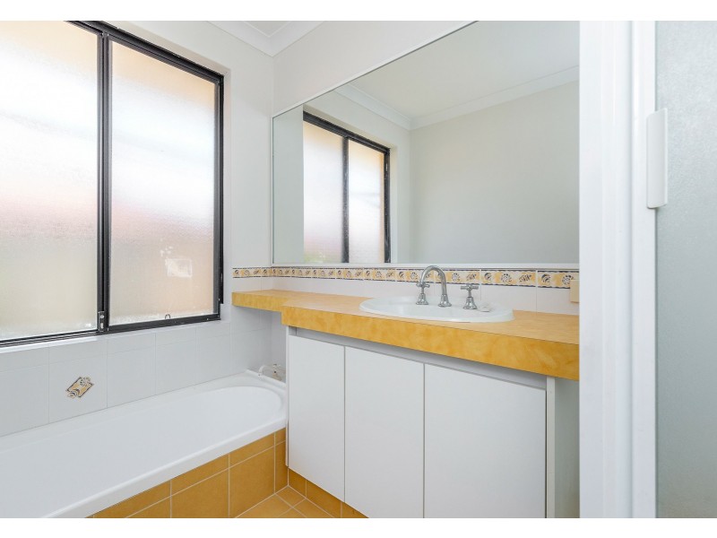 117 St Barnabas Blvd, Quinns Rocks WA 6030