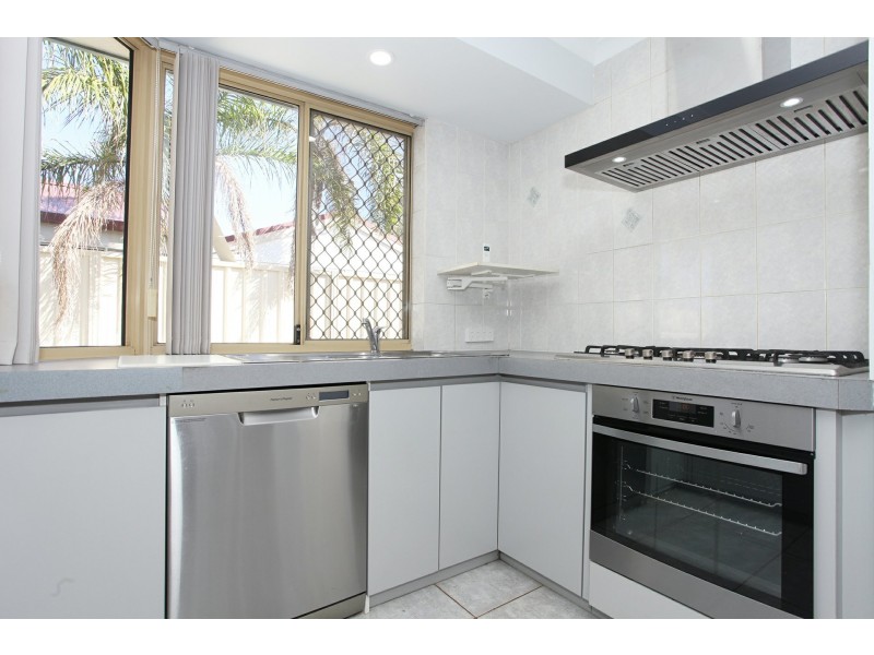 6 Lae Court, Ballajura WA 6066