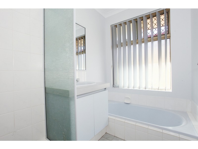 6 Lae Court, Ballajura WA 6066