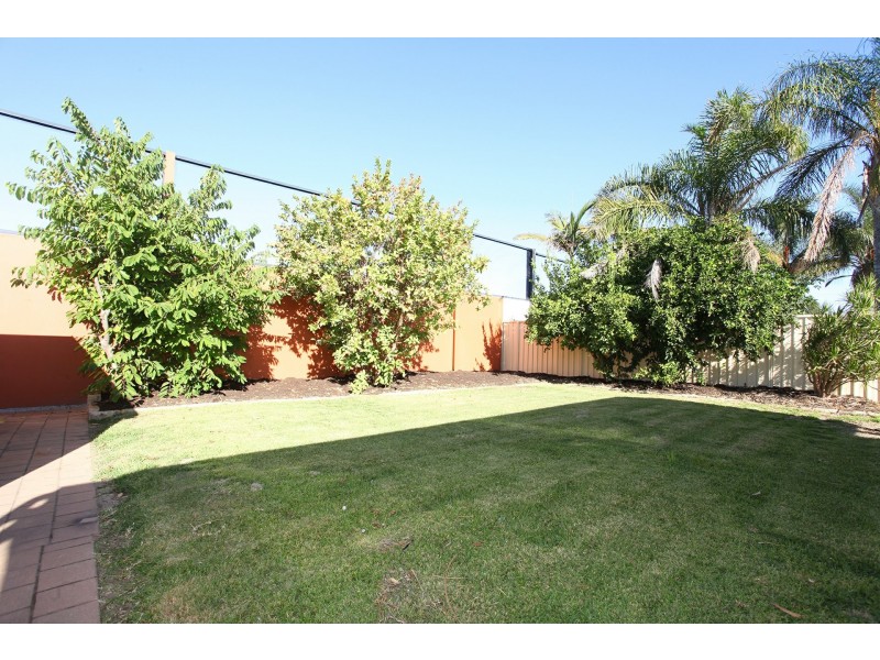 6 Lae Court, Ballajura WA 6066