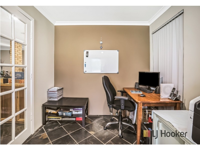 9 Sentron Place, Merriwa WA 6030